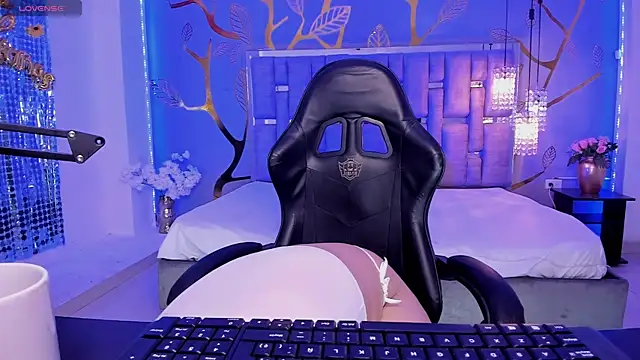 ShylySweet online show from October 15, 2025, 5:07 am