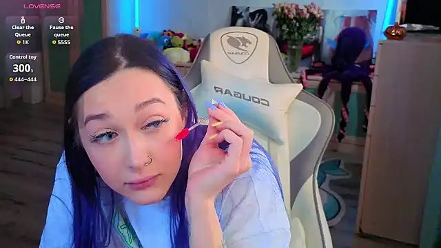 Im suka online show from November 29, 2025, 4:04 am