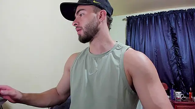 MaxDell online show from November 15, 2025, 8:38 pm