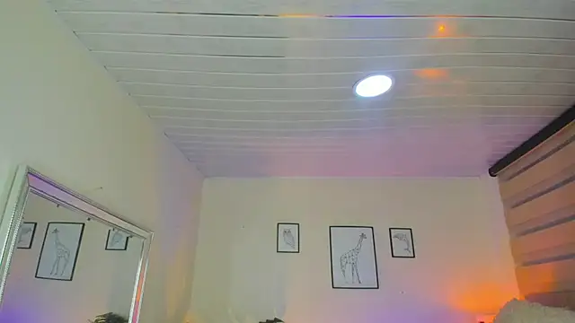 LusyKitty online show from September 30, 2025, 4:34 pm