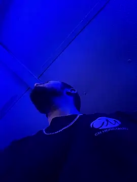 Snapshot of jcwxt chatting on January 18, 2026, 12:31 pm jcwxt online show from January 18, 2026, 12:31 pm