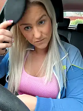 Charleigh xx online show from October 2, 2025, 4:03 pm