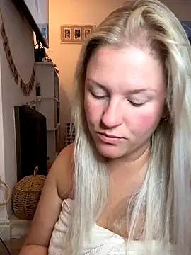 Charleigh xx online show from October 7, 2025, 8:33 am