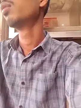 Snapshot of Saxyboy2002 chatting on February 4, 2026, 9:59 am Saxyboy2002 online show from February 4, 2026, 9:59 am