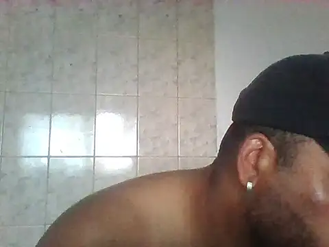 OliveiraSeven online show from April 30, 2026, 8:15 pm