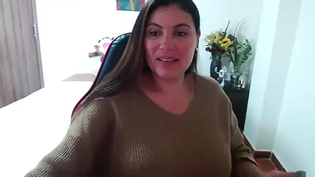 Snapshot of Secret_Bella chatting on September 26, 2025, 11:25 am Secret Bella online show from September 26, 2025, 11:25 am