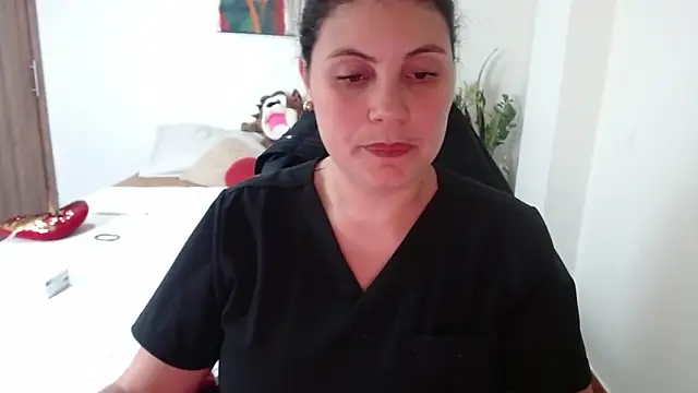 Snapshot of Secret_Bella chatting on October 1, 2025, 4:35 pm Secret Bella online show from October 1, 2025, 4:35 pm