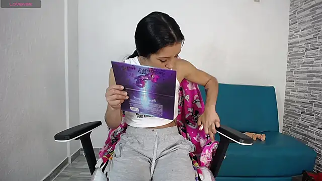 Kony Lan online show from February 9, 2026, 12:42 pm