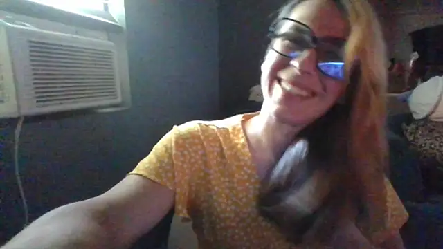 mayra mayhem online show from August 3, 2026, 4:00 pm
