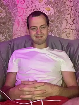 Snapshot of sal0mka chatting on October 8, 2025, 8:17 pm sal0mka online show from October 8, 2025, 8:17 pm