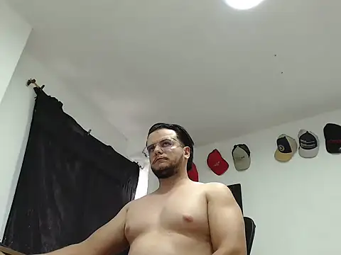 Snapshot of cloudsxxx chatting on February 10, 2026, 8:24 pm cloudsxxx online show from February 10, 2026, 8:24 pm