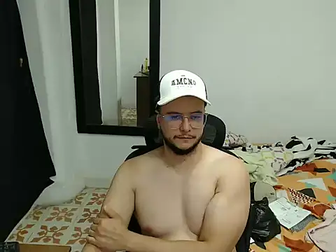 Snapshot of cloudsxxx chatting on February 13, 2026, 10:39 pm cloudsxxx online show from February 13, 2026, 10:39 pm