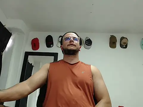 Snapshot of cloudsxxx chatting on February 17, 2026, 9:32 pm cloudsxxx online show from February 17, 2026, 9:32 pm