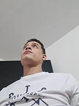 Ethanho0t online show from October 29, 2025, 12:18 pm