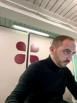 goncas23 online show from October 6, 2025, 6:44 am