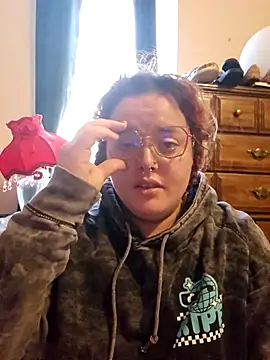 Snapshot of nuttiebuddy1 chatting on October 4, 2025, 7:45 pm nuttiebuddy1 online show from October 4, 2025, 7:45 pm