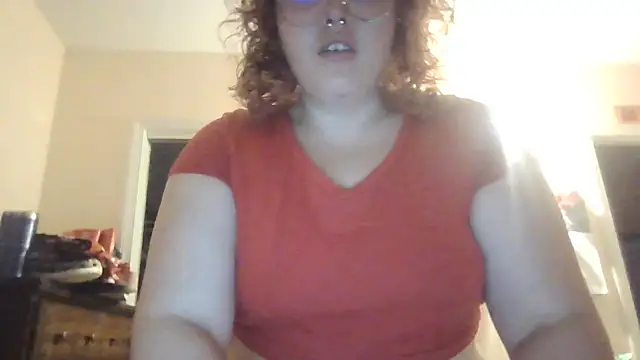 Snapshot of nuttiebuddy1 chatting on October 9, 2025, 8:12 am nuttiebuddy1 online show from October 9, 2025, 8:12 am