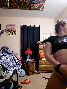 Snapshot of nuttiebuddy1 chatting on November 5, 2025, 12:21 am nuttiebuddy1 online show from November 5, 2025, 12:21 am