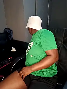 ALICIA X98 online show from February 1, 2026, 7:45 pm