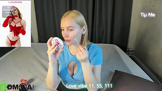 Anna Chelsea online show from October 8, 2025, 11:57 pm