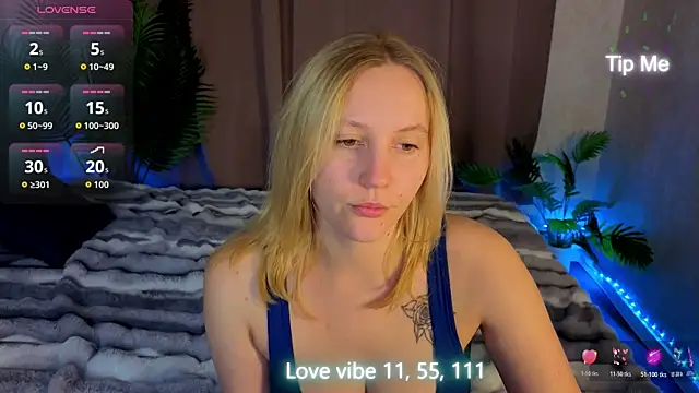 Anna Chelsea online show from May 18, 2026, 1:02 am