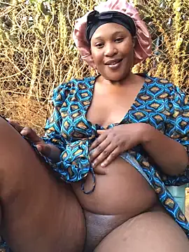 Snapshot of sweetLady89 chatting on October 14, 2025, 4:35 am sweetLady89 online show from October 14, 2025, 4:35 am