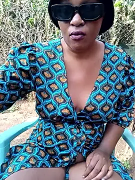 Snapshot of sweetLady89 chatting on November 10, 2025, 4:33 am sweetLady89 online show from November 10, 2025, 4:33 am