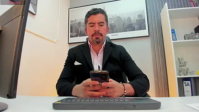 JuanKFit 45 online show from July 30, 2026, 4:44 am
