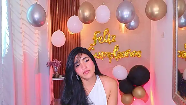 Lia Mar  online show from June 25, 2026, 7:07 pm
