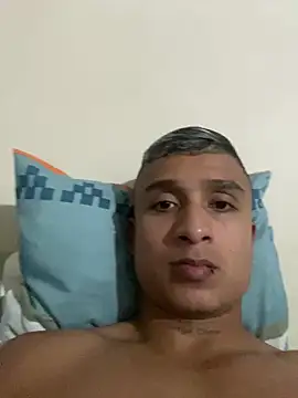 ThiagoBlaze online show from December 18, 2025, 8:37 pm