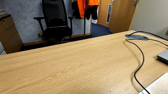 Snapshot of Oorse1966 chatting on October 28, 2025, 7:45 am Oorse1966 online show from October 28, 2025, 7:45 am