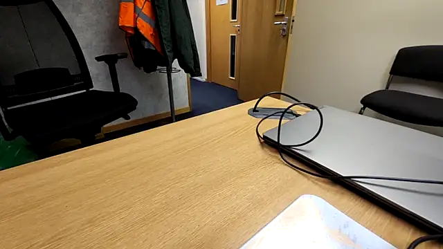 Snapshot of Oorse1966 chatting on January 7, 2026, 7:33 am Oorse1966 online show from January 7, 2026, 7:33 am