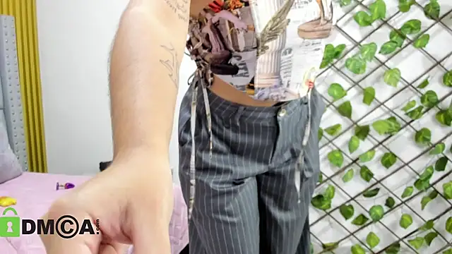 Skarlet 04 online show from November 26, 2025, 5:25 pm