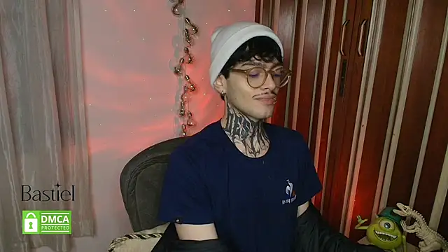 Mihail leroy online show from October 18, 2025, 12:35 am