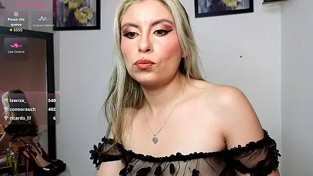 Snapshot of brianna_smoke chatting on October 17, 2025, 3:58 pm brianna smoke online show from October 17, 2025, 3:58 pm