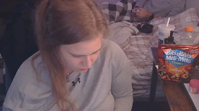 Sexyblonde12344 online show from October 7, 2025, 11:46 pm