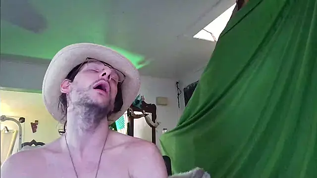 MasterDaddyCool online show from October 19, 2025, 12:50 pm