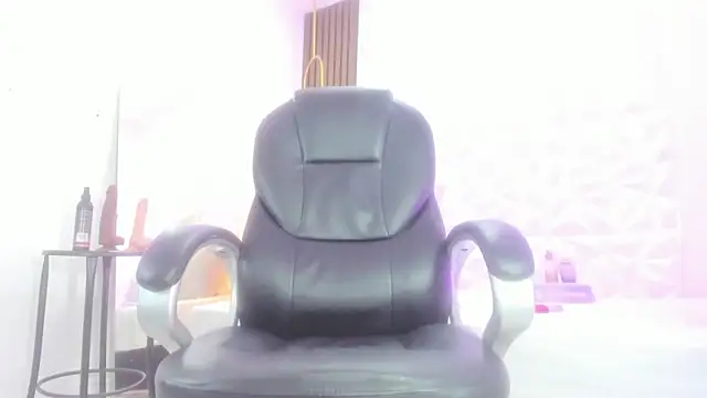 Ricky Owens1 online show from October 11, 2025, 1:20 pm