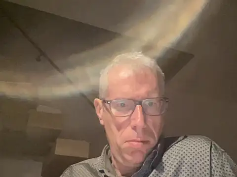 Snapshot of choupipat1 chatting on October 3, 2025, 4:20 am choupipat1 online show from October 3, 2025, 4:20 am