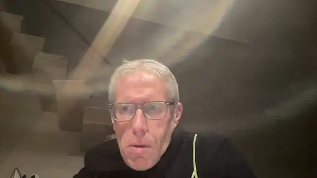 choupipat1 online show from February 1, 2026, 7:12 pm