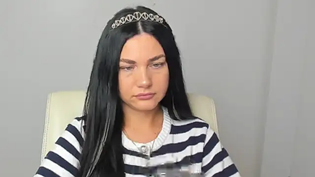 Lune Moon online show from November 26, 2025, 6:36 am