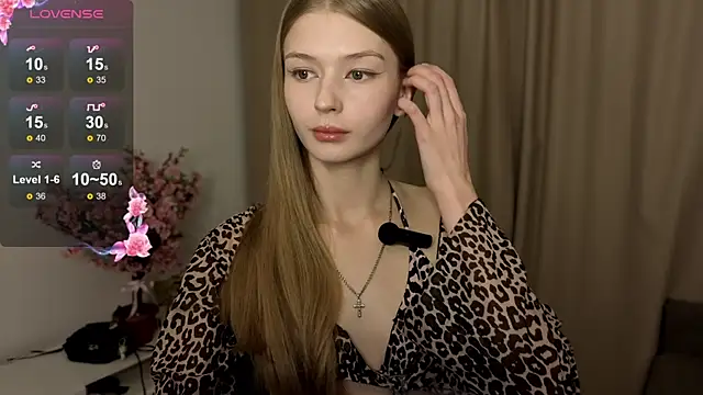 Snapshot of holylisssa chatting on November 27, 2025, 7:27 pm holylisssa online show from November 27, 2025, 7:27 pm