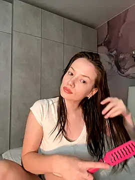 Rosie Holmes  online show from November 25, 2025, 3:50 am