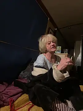 ladyboatlady online show from November 22, 2025, 5:28 am