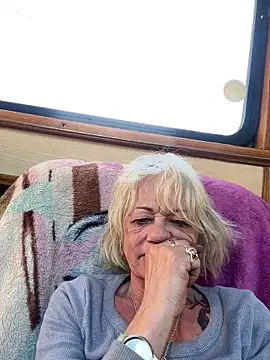 ladyboatlady online show from March 21, 2026, 5:05 pm