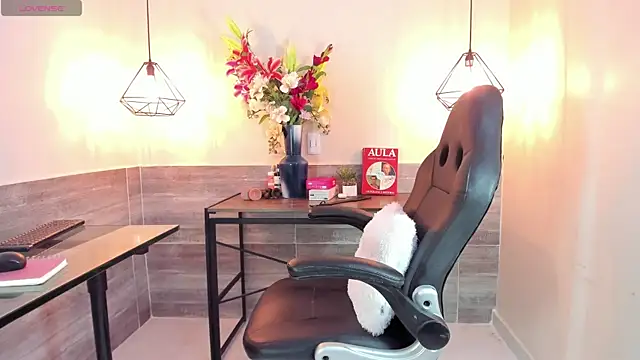 SamantaKane online show from November 8, 2025, 3:39 am