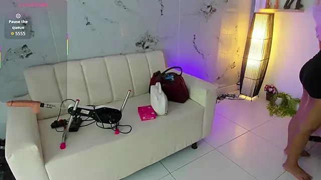 scarlett enjoy1 online show from November 13, 2025, 12:59 pm