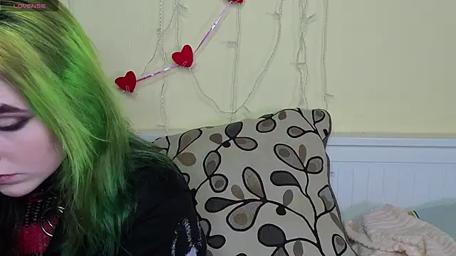 PortiaHedge online show from October 15, 2025, 6:08 pm