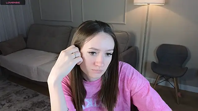 cutienaughtygirl online show from April 5, 2026, 3:15 am