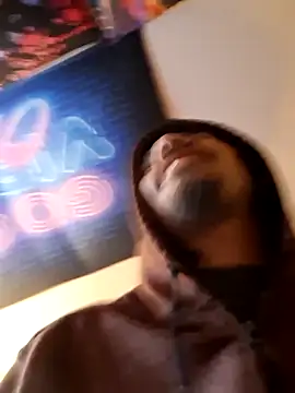 Snapshot of MeTazty294 chatting on December 18, 2025, 8:59 pm MeTazty294 online show from December 18, 2025, 8:59 pm